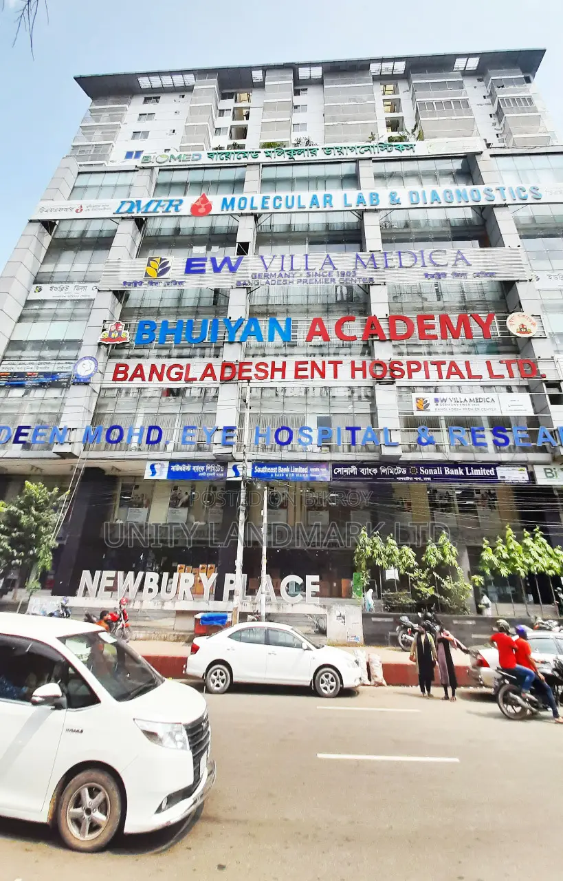 Furnished 3bdrm Apartment in Uproperty, Dhanmondi for Sale