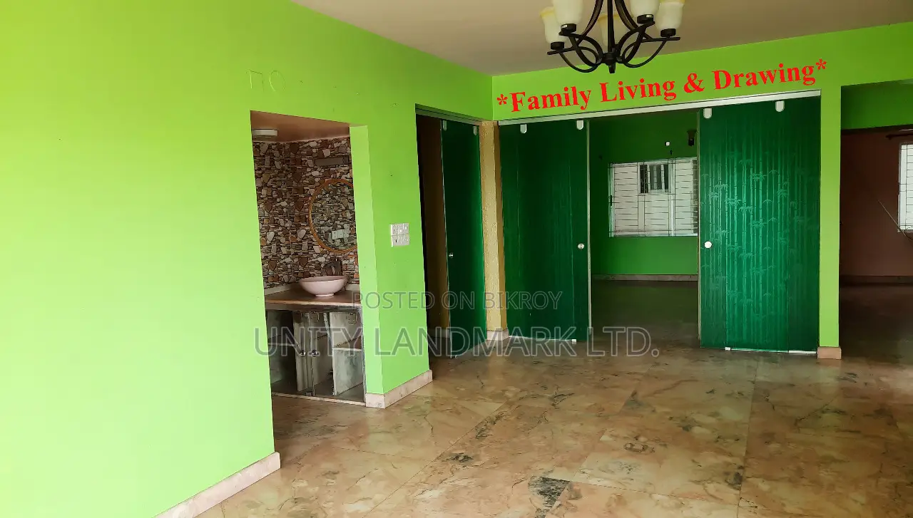 Furnished 3bdrm Apartment in Uproperty, Dhanmondi for Sale