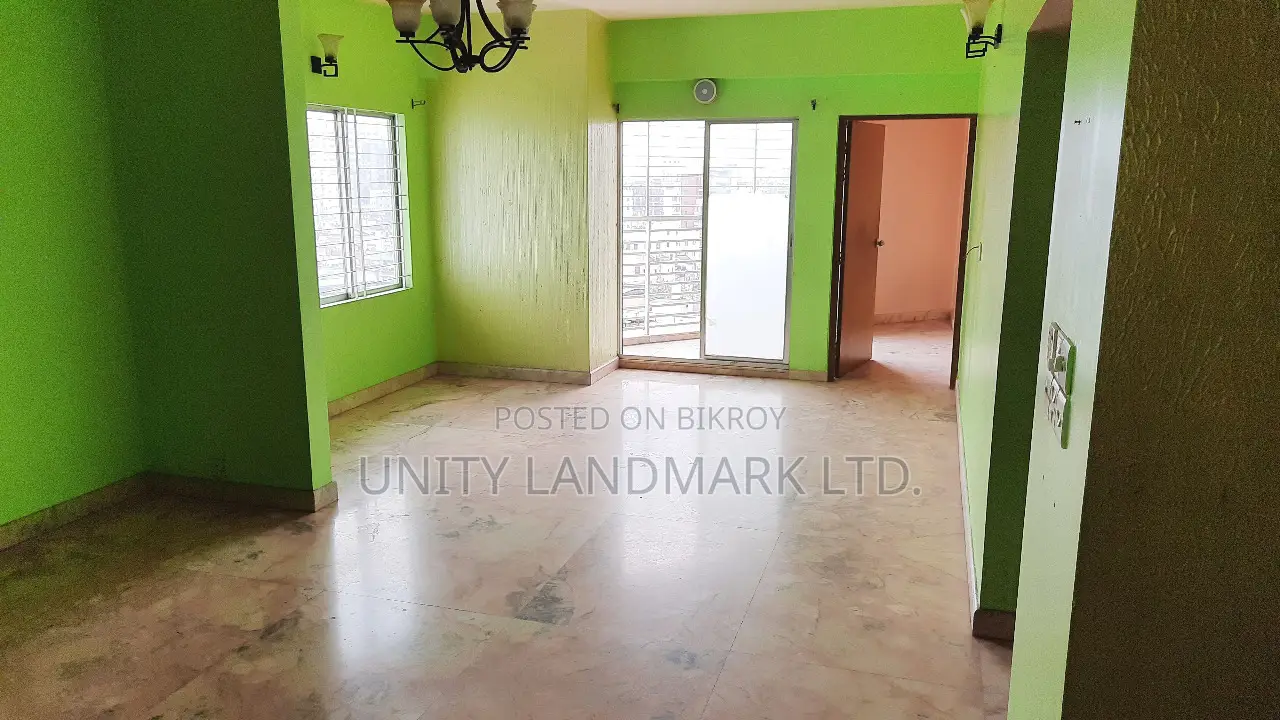 Furnished 3bdrm Apartment in Uproperty, Dhanmondi for Sale