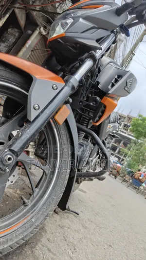 Honda Hornet 2021 Orange