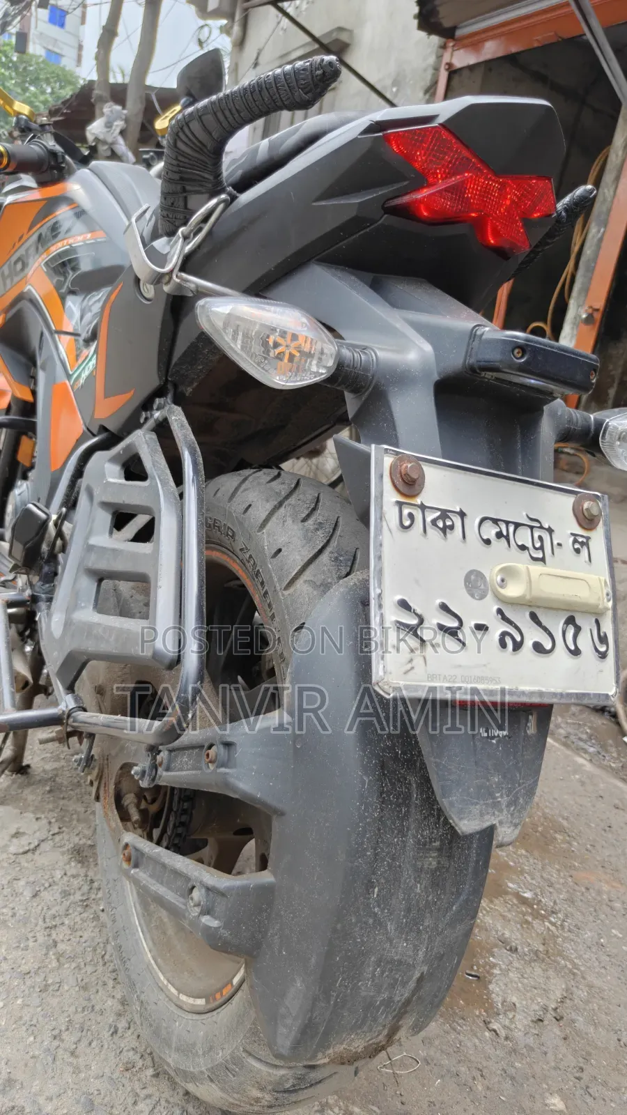 Honda Hornet 2021 Orange