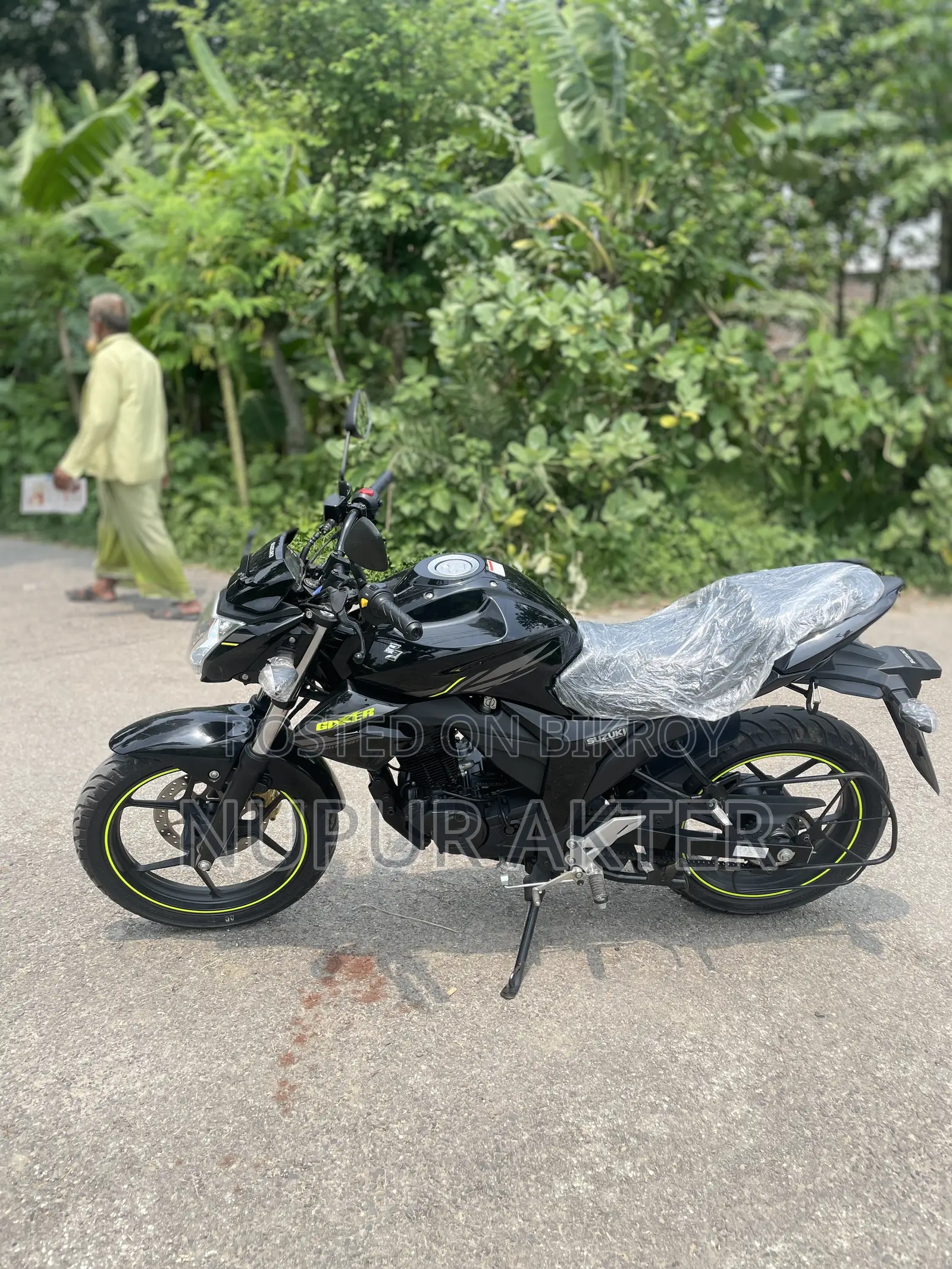 সুজুকি জিক্সার মনোটোন ২০২৬ ব্ল্যাক
