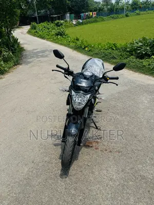 সুজুকি জিক্সার মনোটোন ২০২৬ ব্ল্যাক