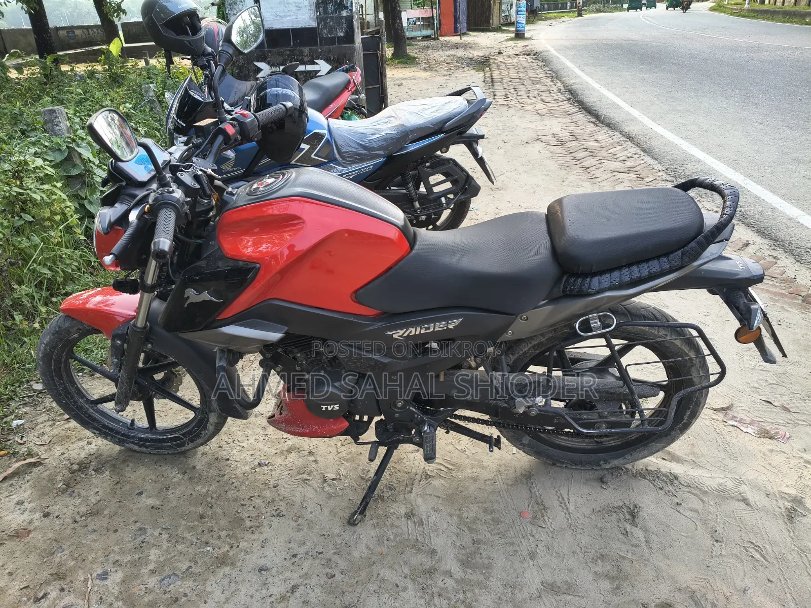 TVS Raider 125 2022 Red