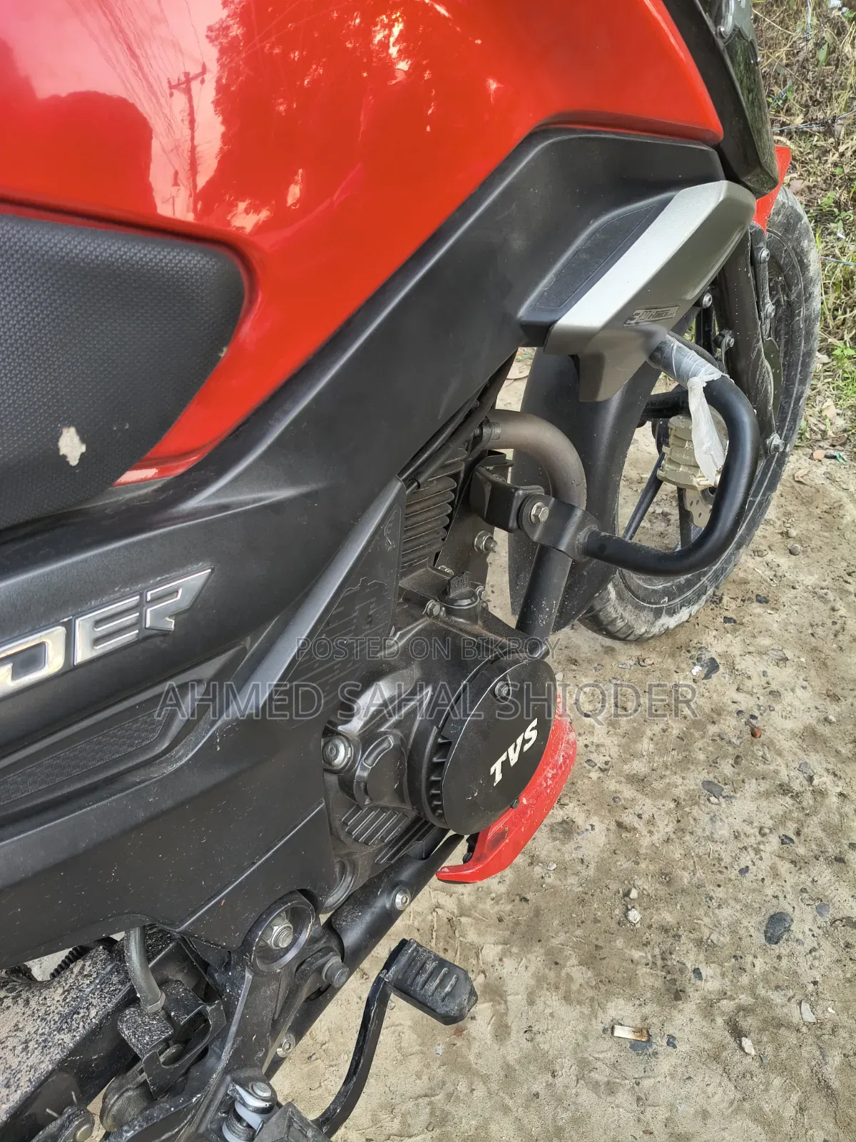 TVS Raider 125 2022 Red