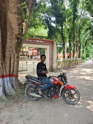 TVS Raider 125 2013 Red