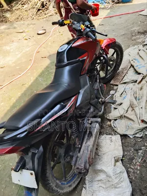 TVS Raider 125 2013 Red