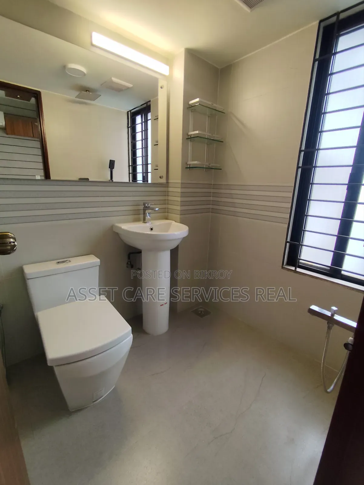 Furnished 4-bedroom Apartment in Baridhara for rent