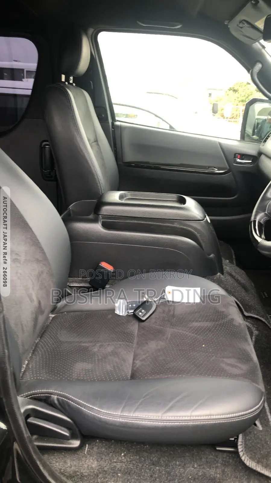 Toyota HiAce 2021 Black