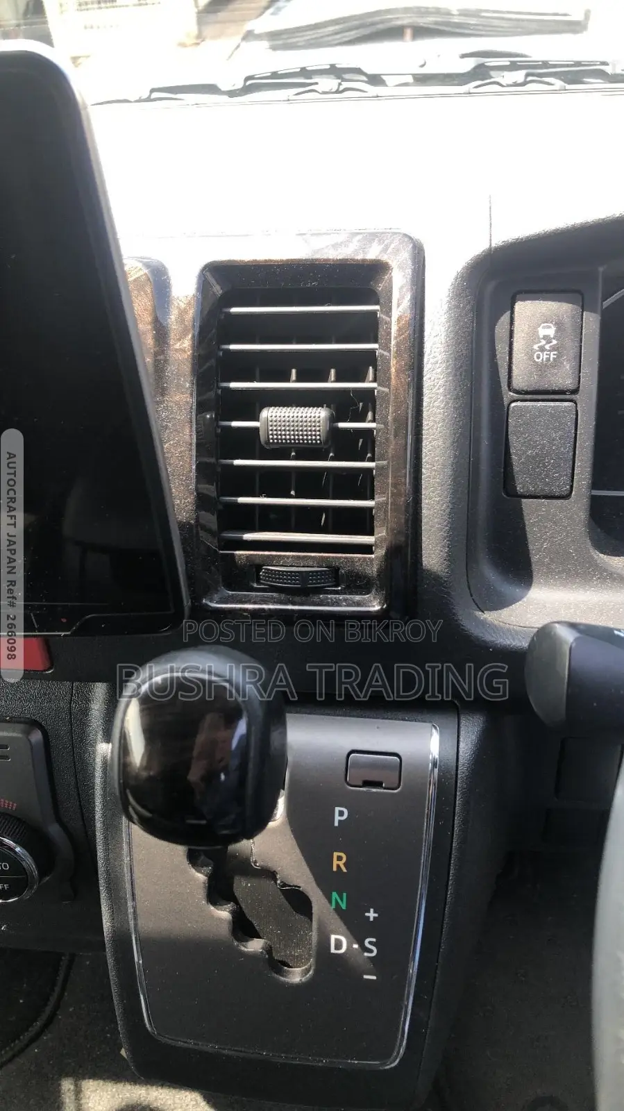 Toyota HiAce 2021 Black