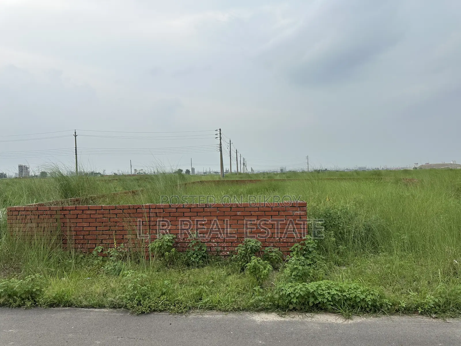 Block-P, (3+3)=6 Katha, North-Face, Near Sports Complex, Bashundhara R/A