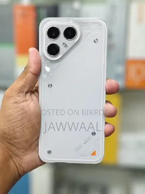 Tecno Pova ১২৮ জিবি সাদা