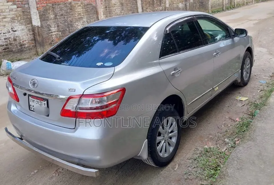 Toyota Premio 2010 Silver