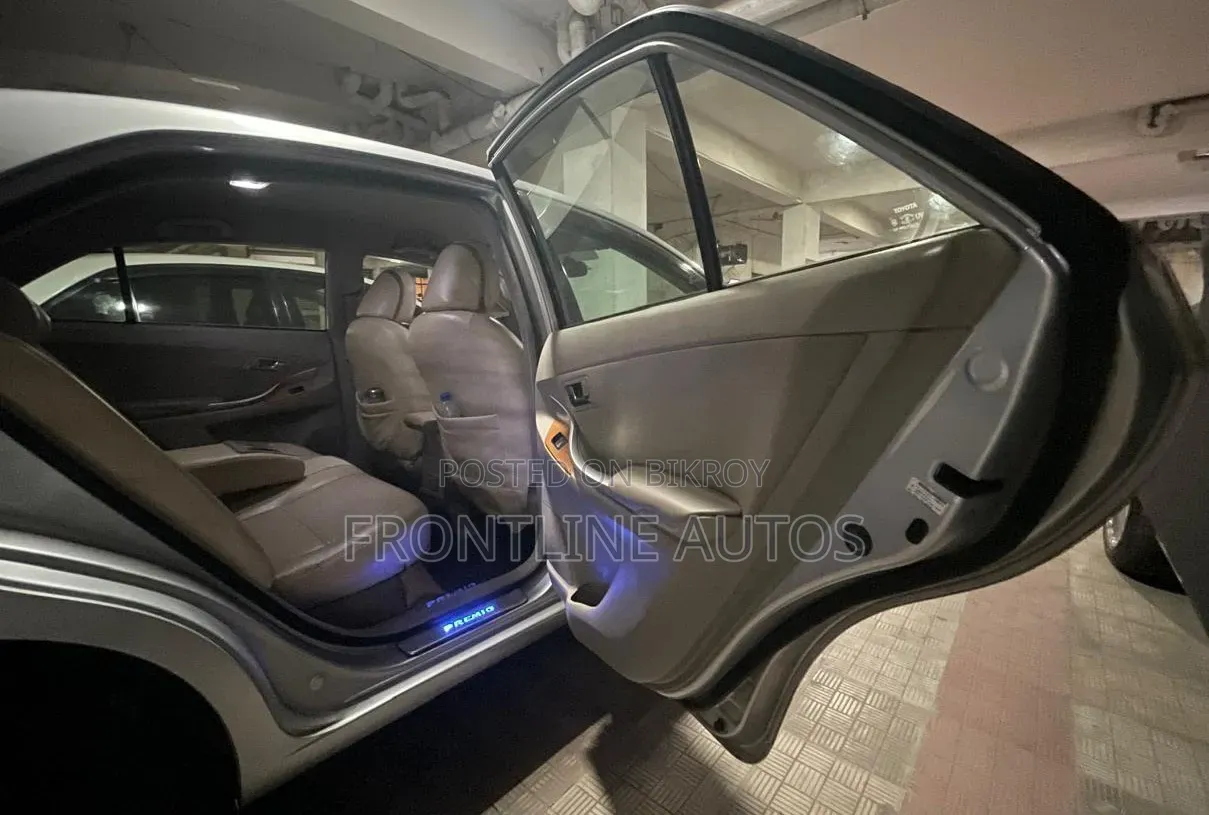 Toyota Premio 2010 Silver