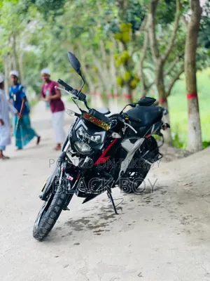 TVS Apache 160 4V 2025 Black