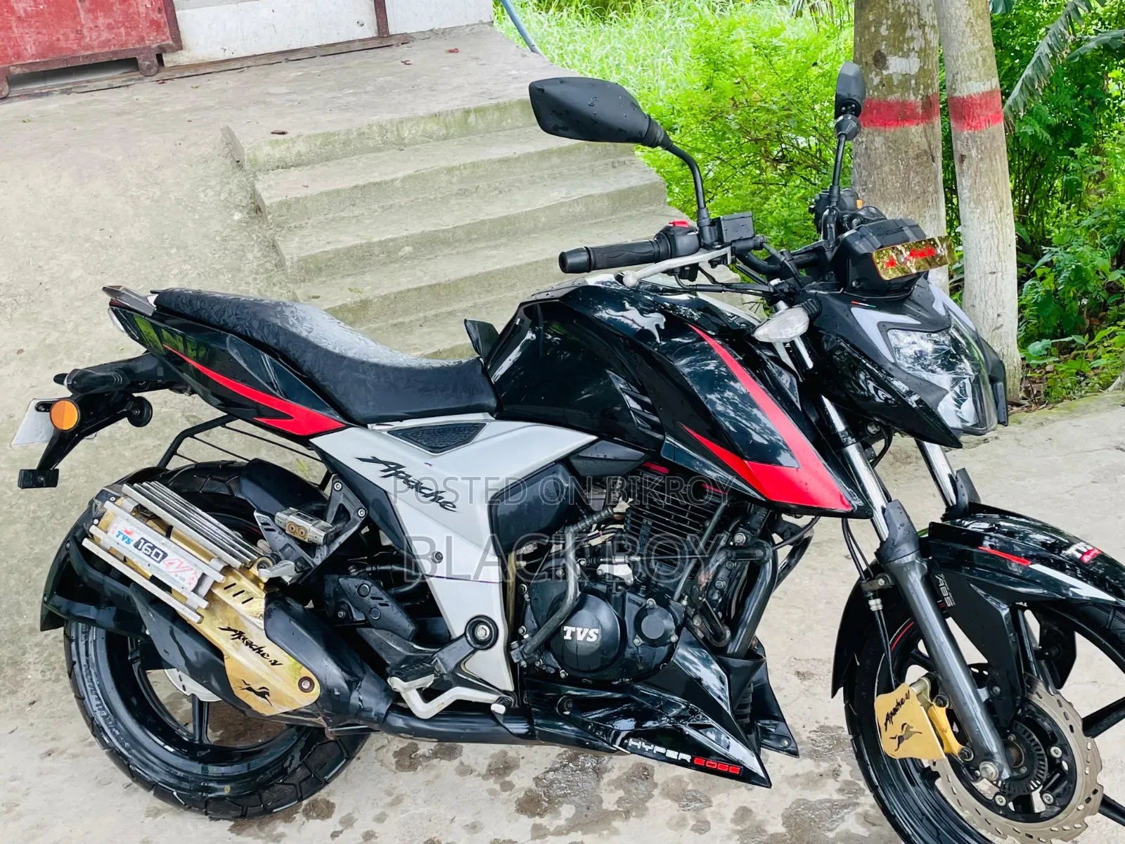 TVS Apache 160 4V 2025 Black
