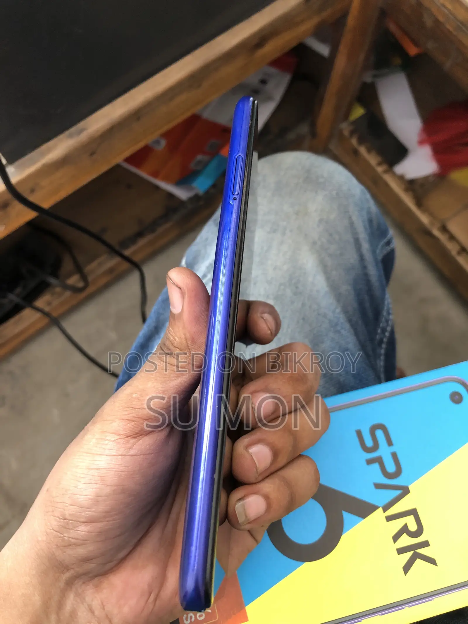 Tecno 128 GB Blue