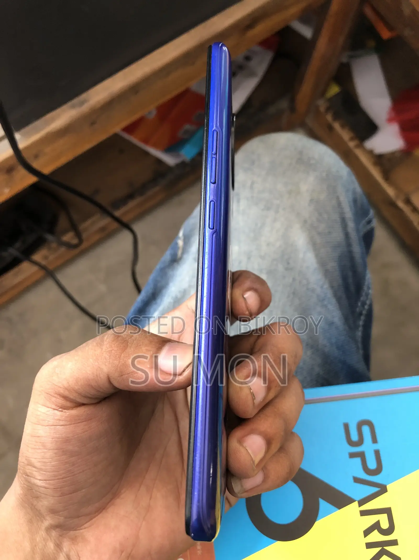 Tecno 128 GB Blue