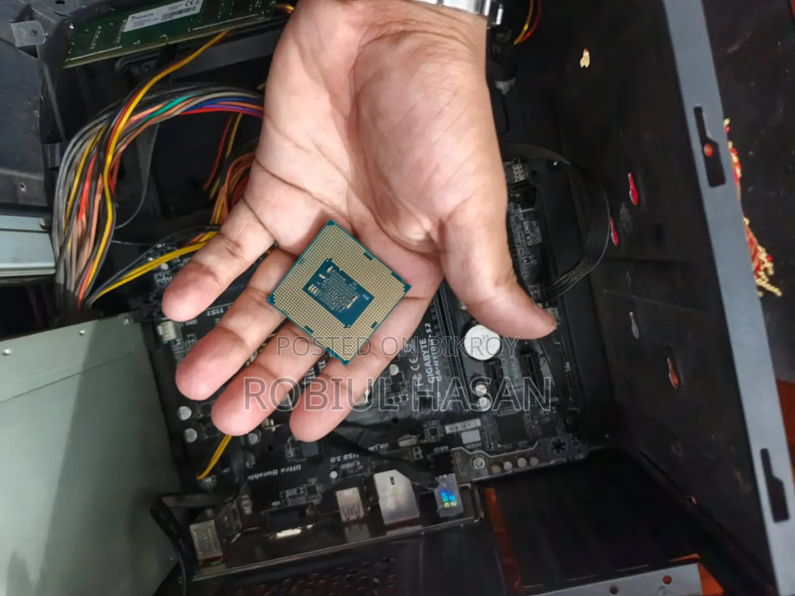 Gigabyte GA-H110MSTX-HD3-ZK 4GB Intel Core i3 SSD 256GB