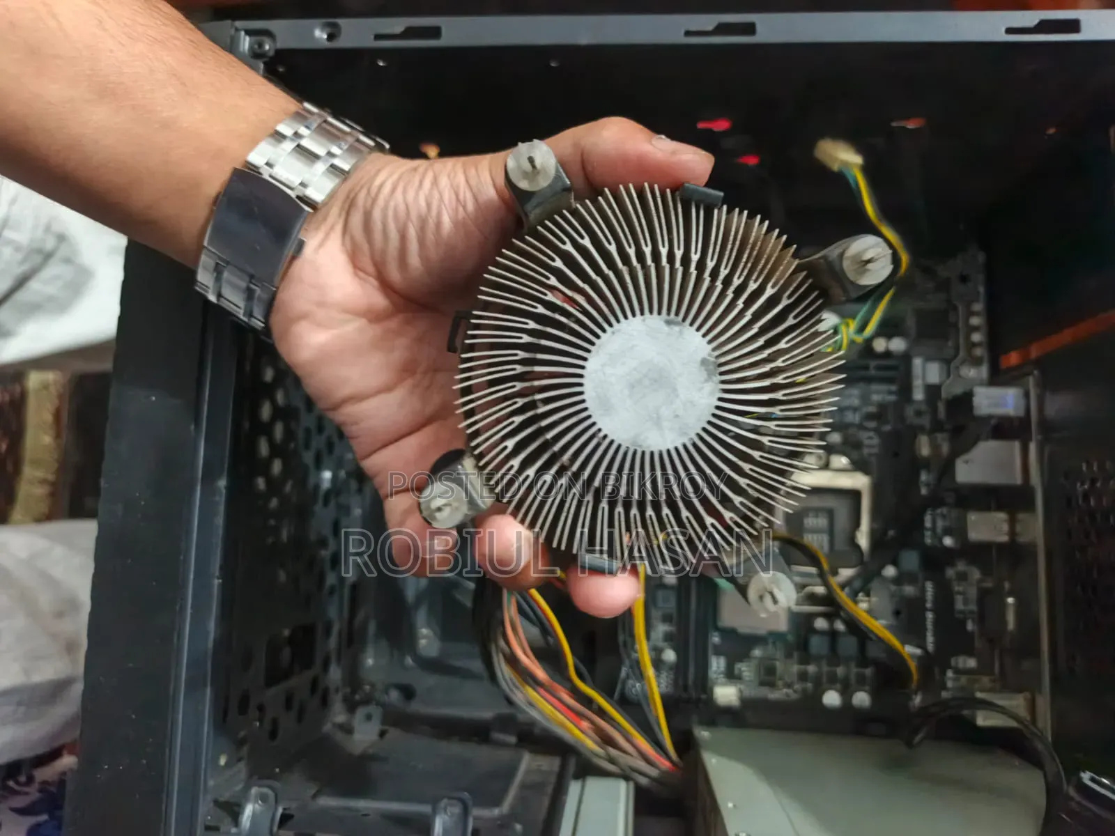 Gigabyte GA-H110MSTX-HD3-ZK 4GB Intel Core i3 SSD 256GB