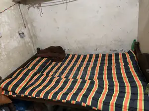 একটা ৪/৭ খাট বিক্রি করা হবে অল্প দামে গ্রামে চলে যাবো তাই বিক্রি