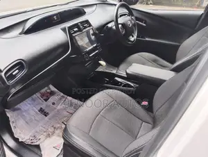 Toyota Prius 2018 Pearl