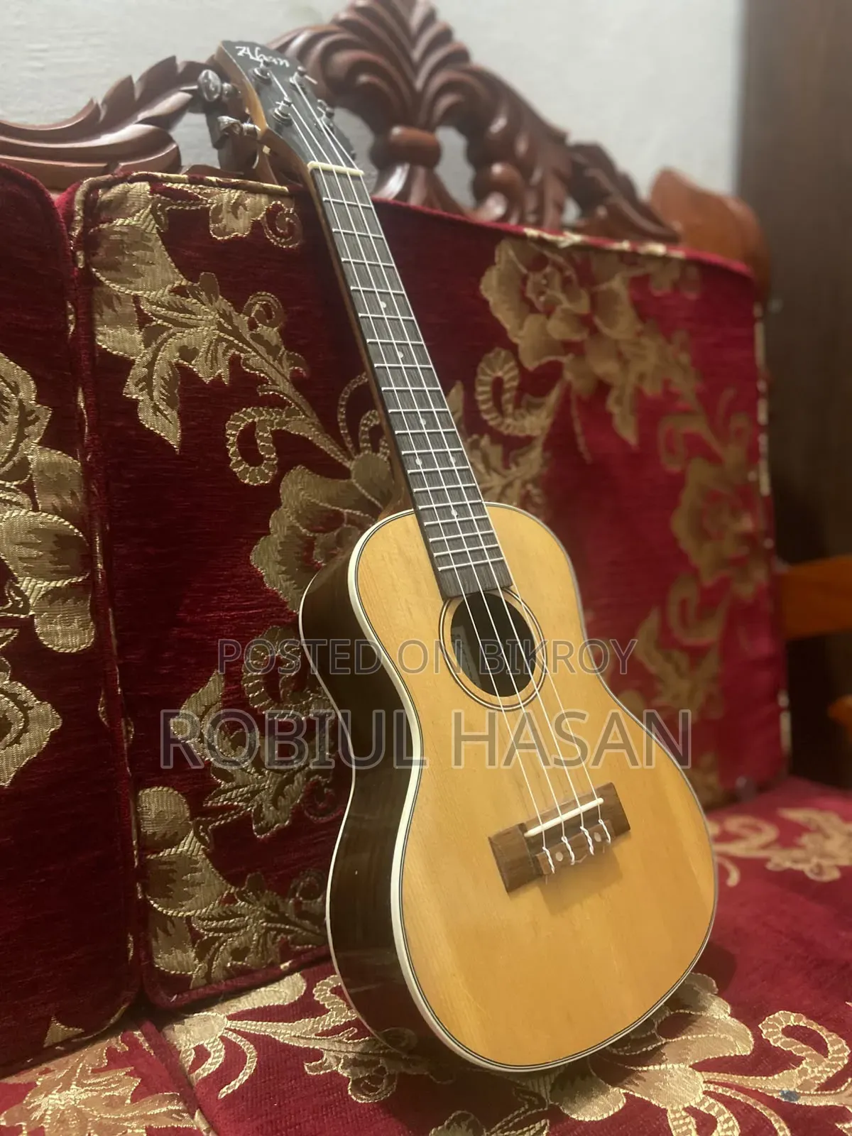 Ukulele ( Aban )