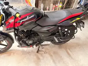 বাজাজ পালসার ১৫০ ২০২৫ ব্ল্যাক