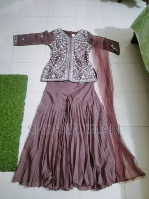 নতুন সারারা সেট।