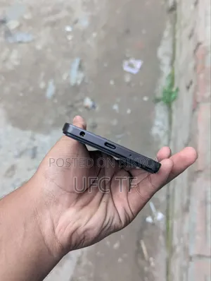Vivo Y18 128 GB Red
