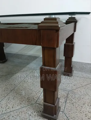 লেকার করা কাচের টেবিল বিক্রয় করা হবে