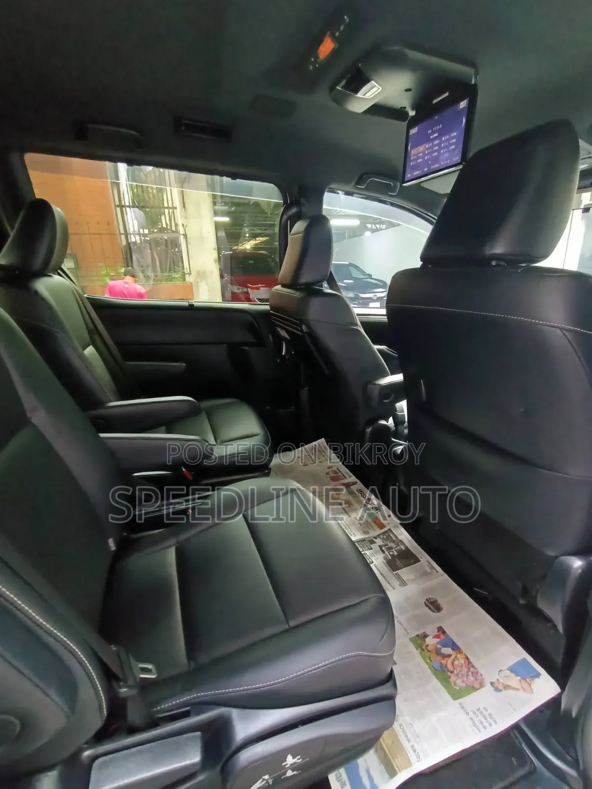 Toyota Esquire 1.8 Front Wheel Drive Hybrid (7 seater) 2019 Pearl