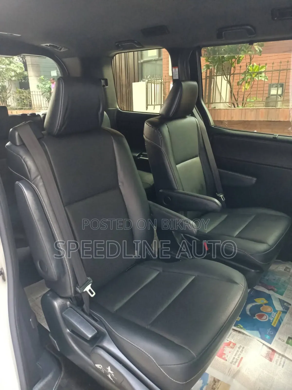 Toyota Esquire 1.8 Front Wheel Drive Hybrid (7 seater) 2019 Pearl