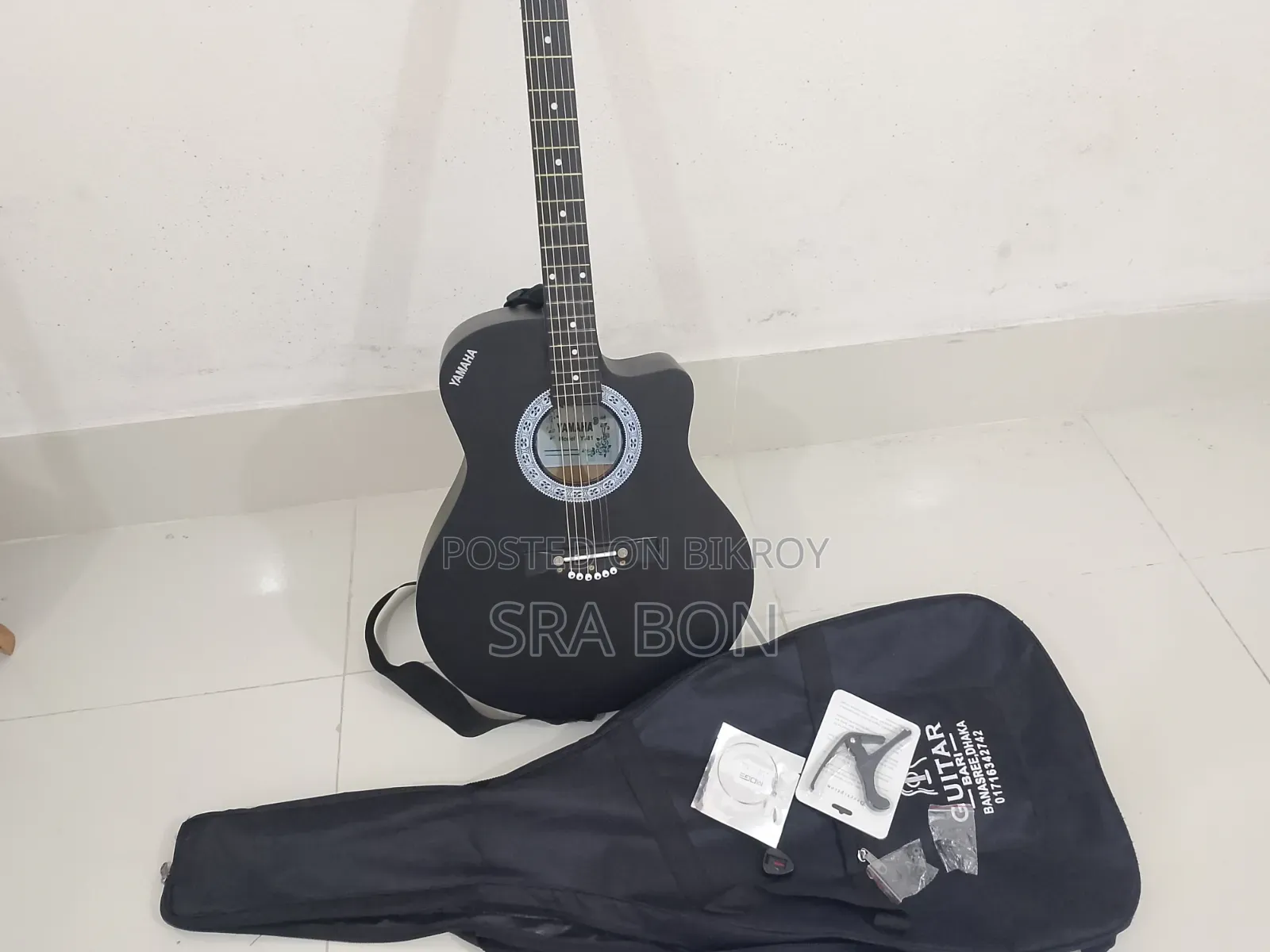জরুরি বিক্রি : ভালো কন্ডিশনের Yamaha Model:Y381 গিটার