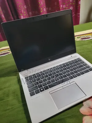 Laptop HP EliteBook 745 G6 8GB Intel Core I7 HDD+SSD 256GB