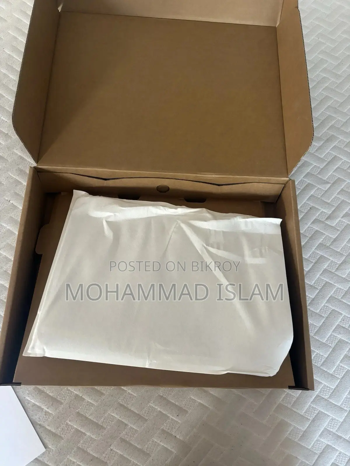 New Laptop Apple MacBook Pro 2024 M4 16GB Apple M4 SSD 512GB