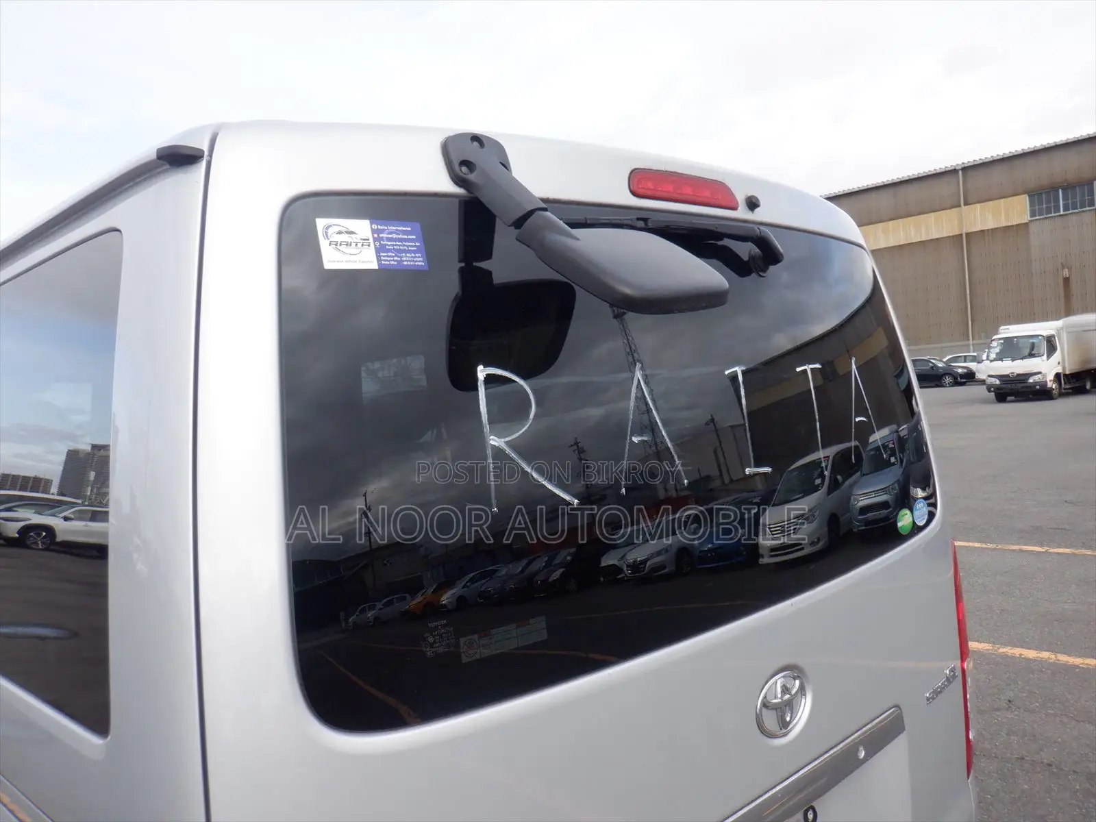 Toyota HiAce 2020 Silver