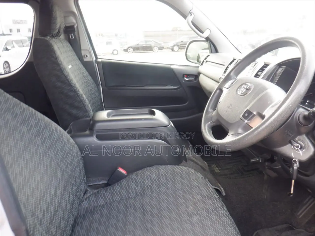 Toyota HiAce 2020 Silver