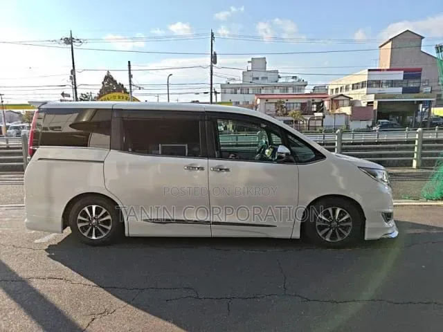 Toyota Esquire 2021 Pearl