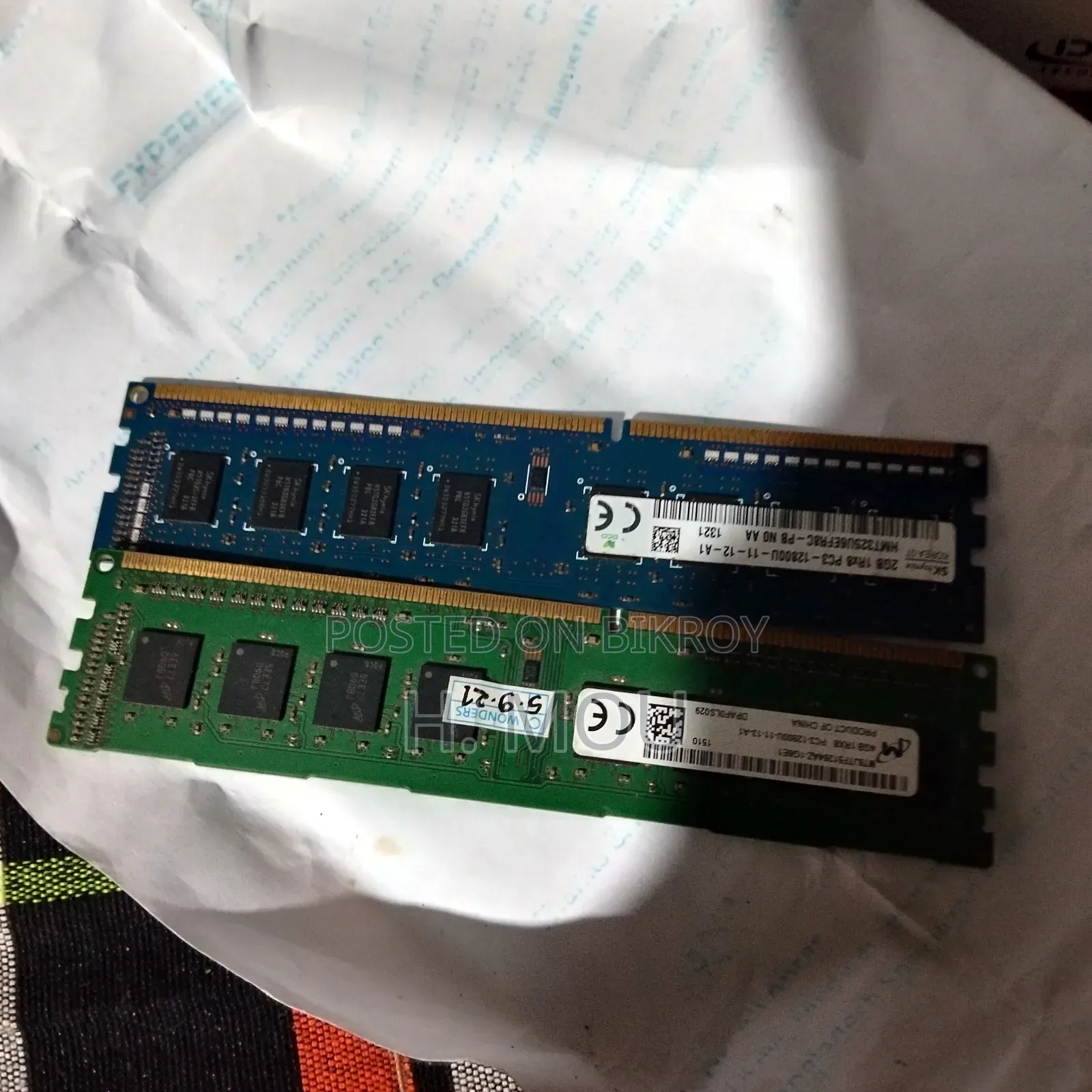 RAM one 4GB one 2GB