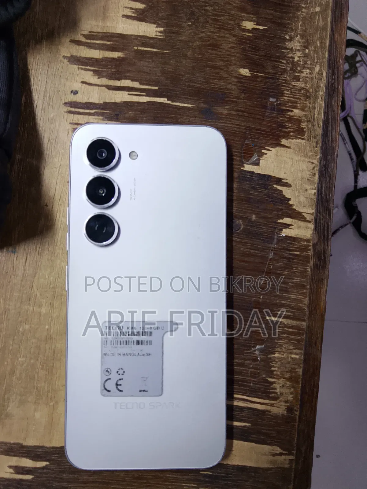 নতুন টেকনো স্পার্ক ৪০ প্রো ১২৮ জিবি সিলভার