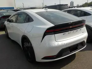 Toyota Prius 2023 Pearl