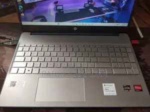 Laptop HP 15s 8GB AMD Ryzen 7 SSD 500GB