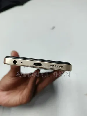 Tecno Spark 20C 128 GB Yellow