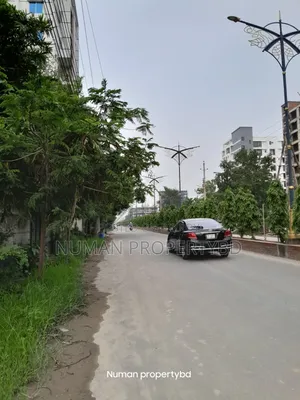 বসুন্ধরা আবাসিক এলাকায় ১০ কাঠার দক্ষিণমুখী প্লট বিক্রয় হবে