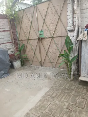 Furnished 5-bedroom Room Parlour in Court Station for Sale