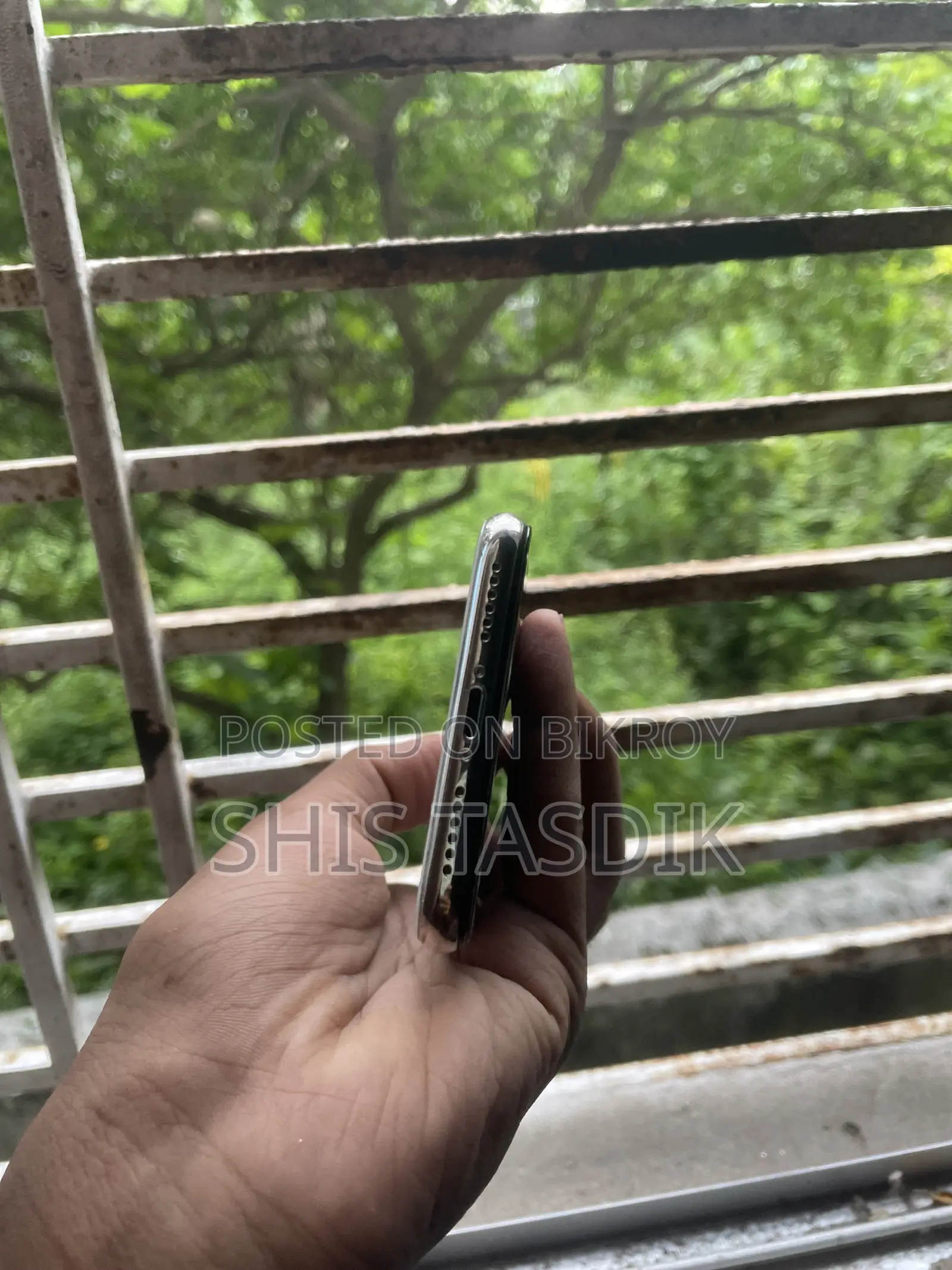 Apple iPhone X 64 GB White