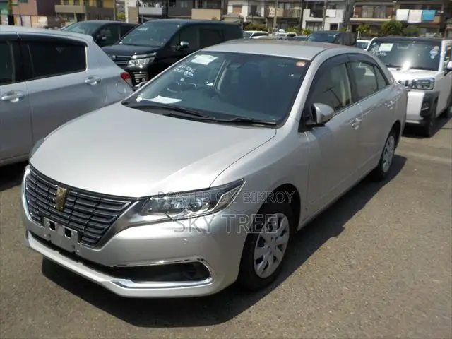 Toyota Premio 2021 Silver