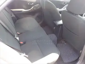 Toyota Premio 2021 Silver
