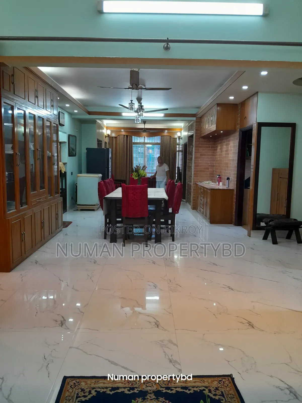 বসুন্ধরায় নুমান প্রপার্টি বিডি-তে ৪ বেডরুমের ফার্নিশড অ্যাপার্টমেন্ট ভাড়ার জন্য